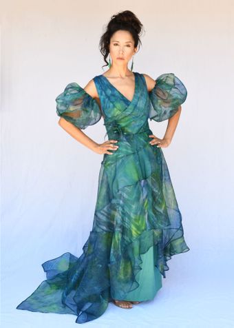 lady with green dress 